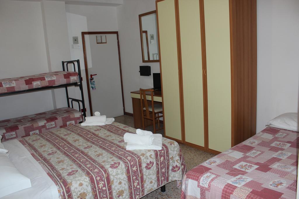 Hotel Santini Rimini Cameră foto
